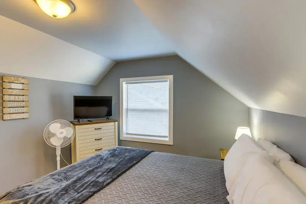 Dog-friendly Port Clinton Home: Walk to Lake Erie!