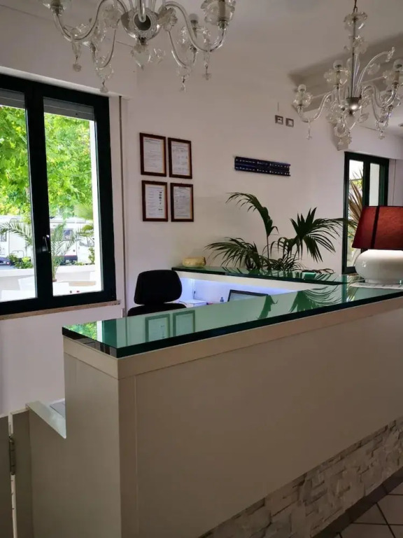 Kristalex Pet Friends Hotel