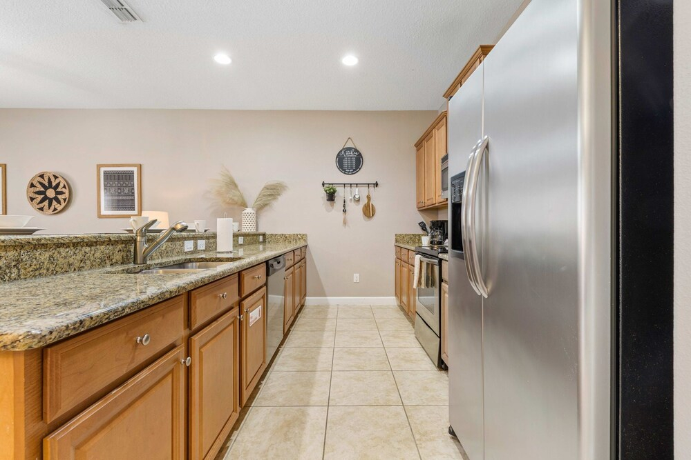 8957 California Palm Rd