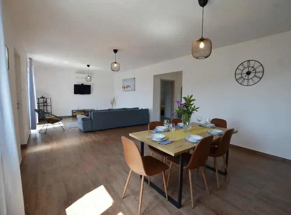 Lush and Sweet Escape Apartments