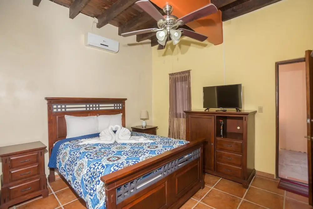 Caribbean Breeze 6b 2 Bedroom Condo by RedAwning