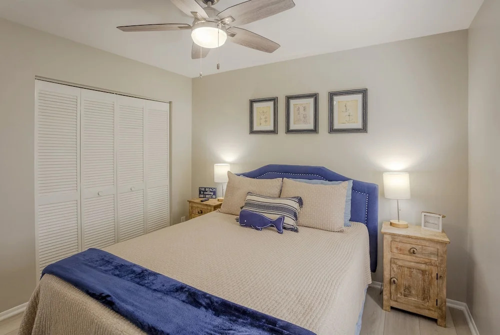 IRB Poolside Unit A Star5vacations