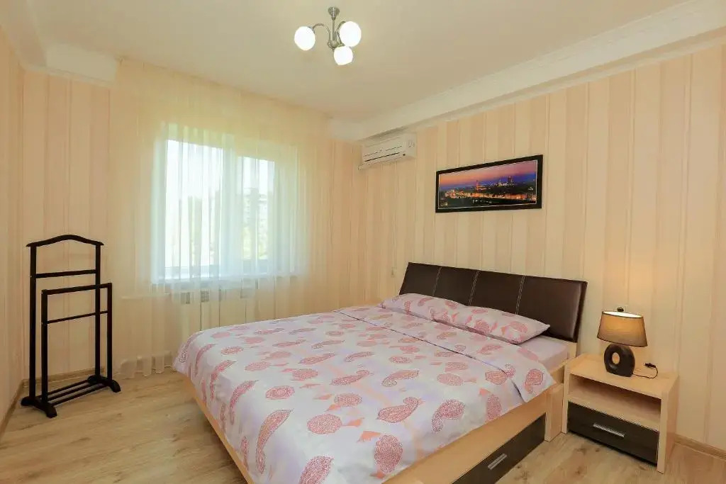 Apartment on Obolonskiy Prospect 16V