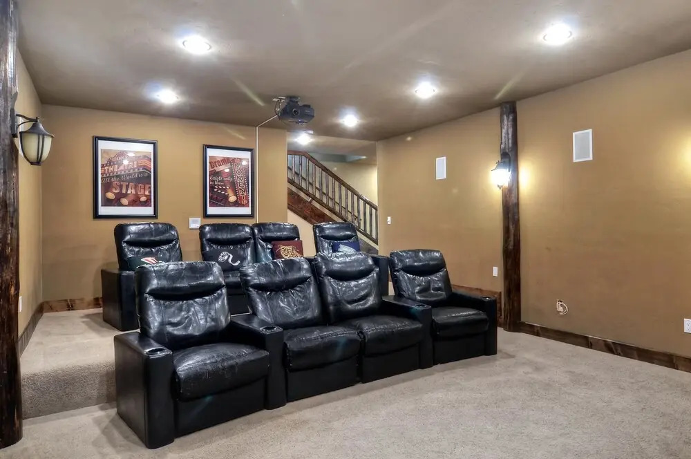 No 4 Grand 8 Bedroom Estate at Castle Glen