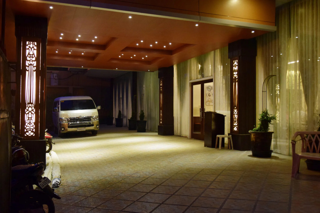 Sierra Hotel
