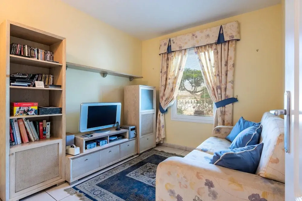 VILLA ALMENDRO! Bbq, HEATED Private Swimming Pool !