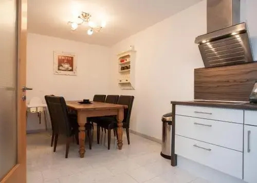 Welcome in - Wohnung 10-H im Zentrum mit Balkon, kostenlose Parkplätze