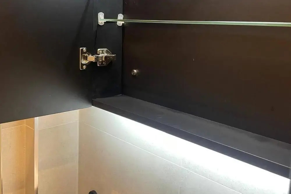 Nw119sg-modernapt-2guests-2br-1minhighstreet