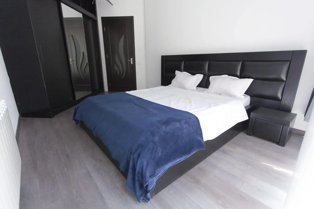 Tbilisi City Center Luxury Apartment #14