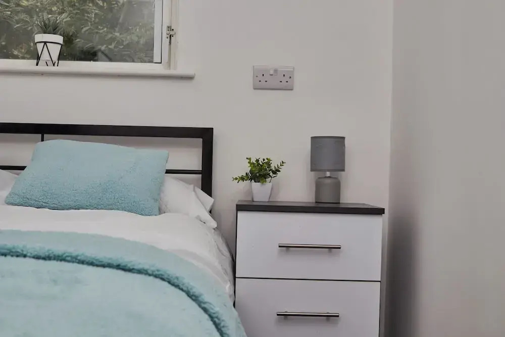4 Bedroom, Free Parking, Contractors & Families