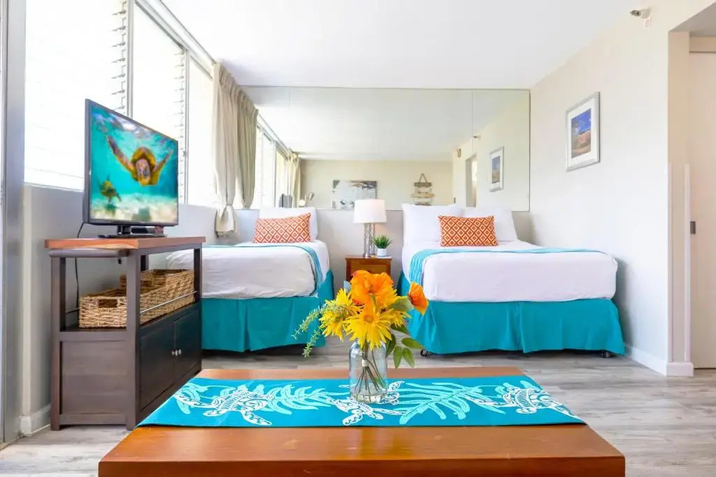Beautiful Studio in the Aloha Surf in Waikiki with City Views - 8th Floor - WiFi