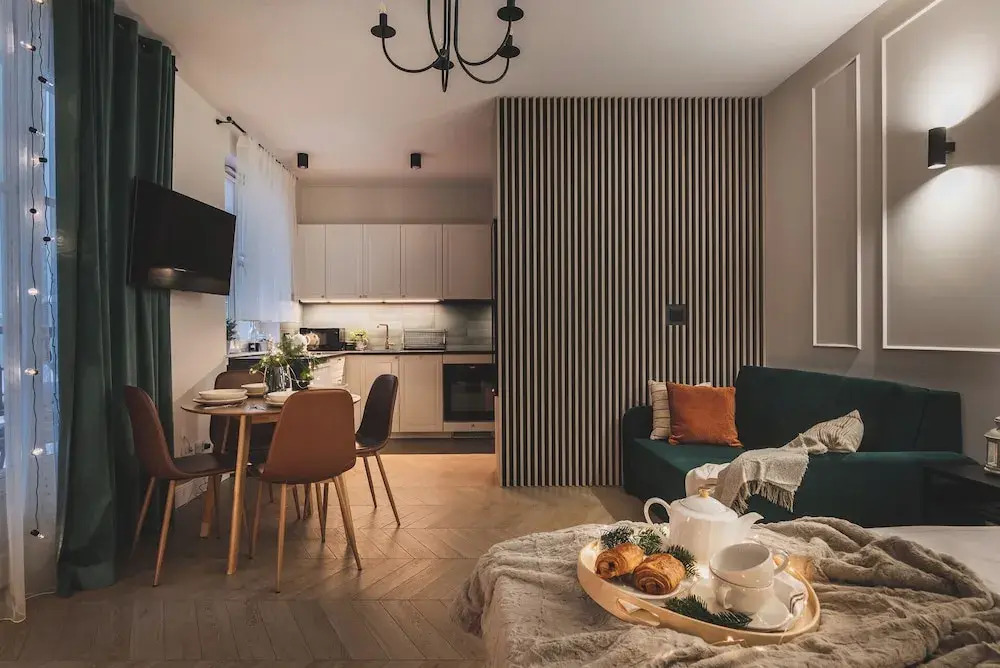 Atrium - Old Town Luxury Apartments - by Upstairs