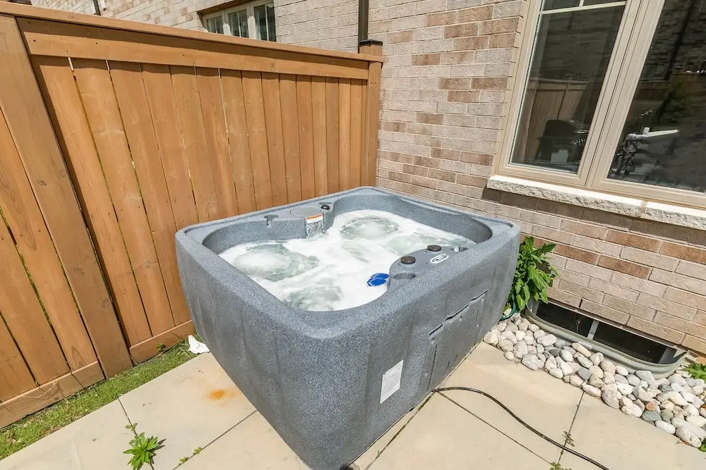 GLOBALSTAY. Waterfront 5BR Townhouse. Private HOT TUB, Gym, Sauna