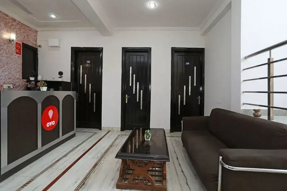 OYO 11606 Hotel K R Group