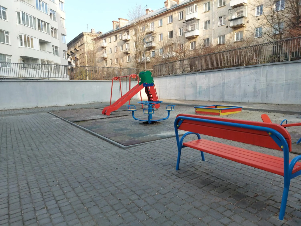 220V ЗАВЖДИ Central Point Apartment