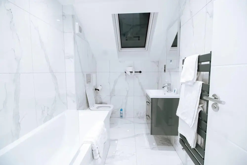 Remarkable, Penthouse - 3-bed Apartment in Purley