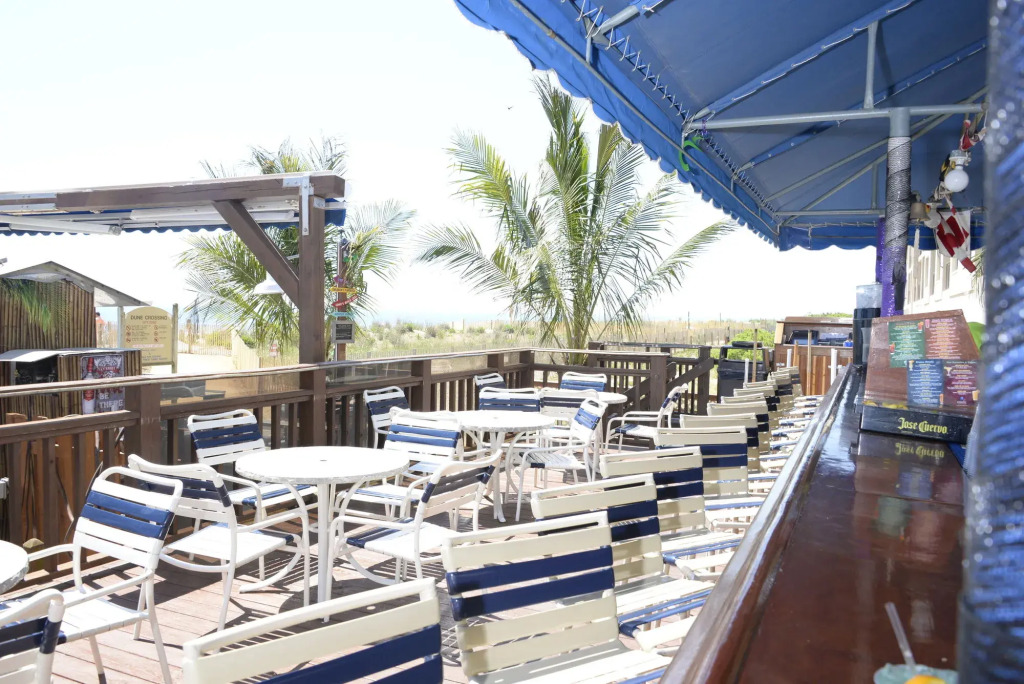 Marigot Beach Suites