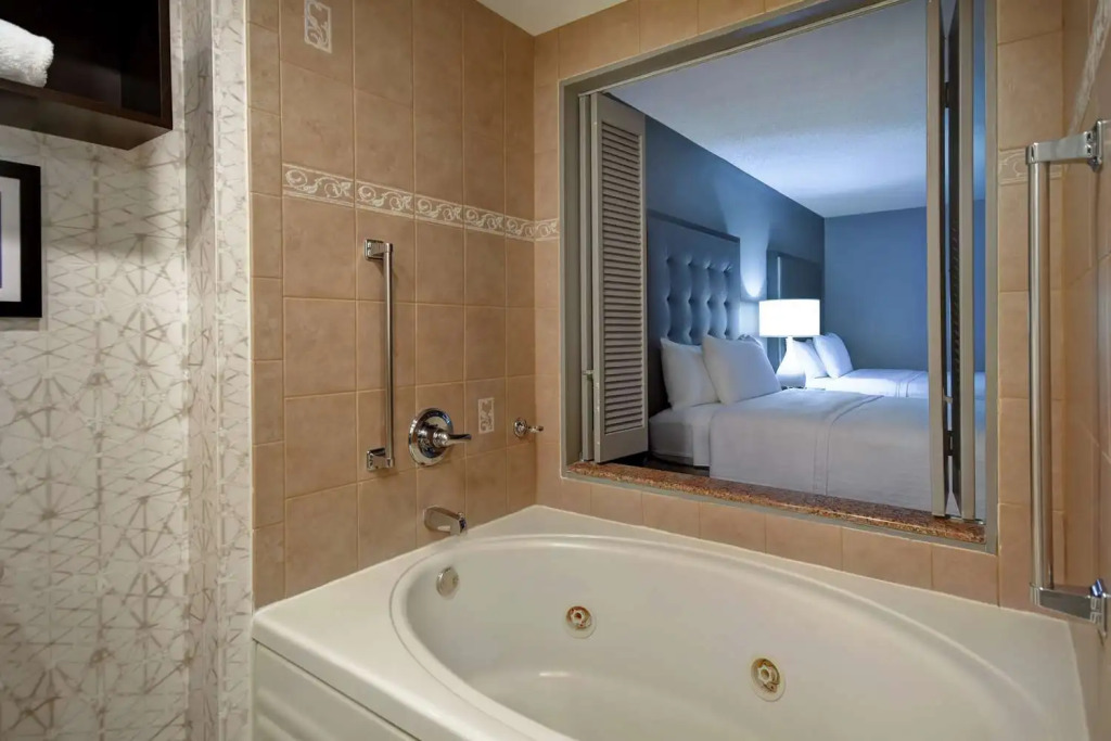 Homewood Suites by Hilton Edgewater-NYC Area