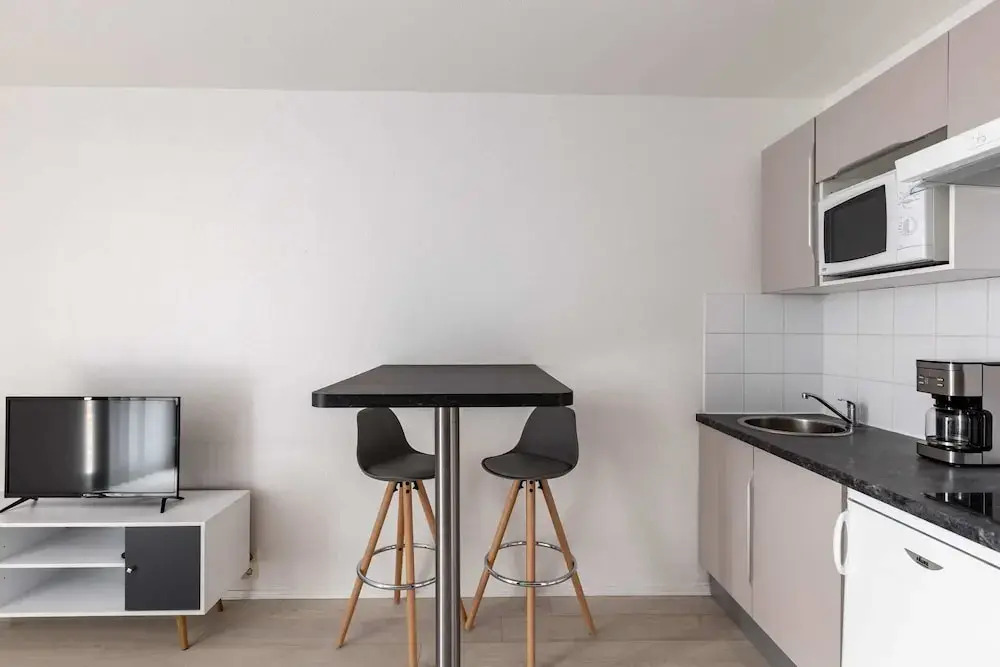 Charming Studio at the Entrance of Paris
