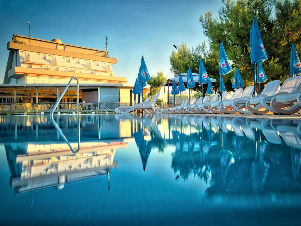 Welcoming apartment in Cupra Marittima with shared pool
