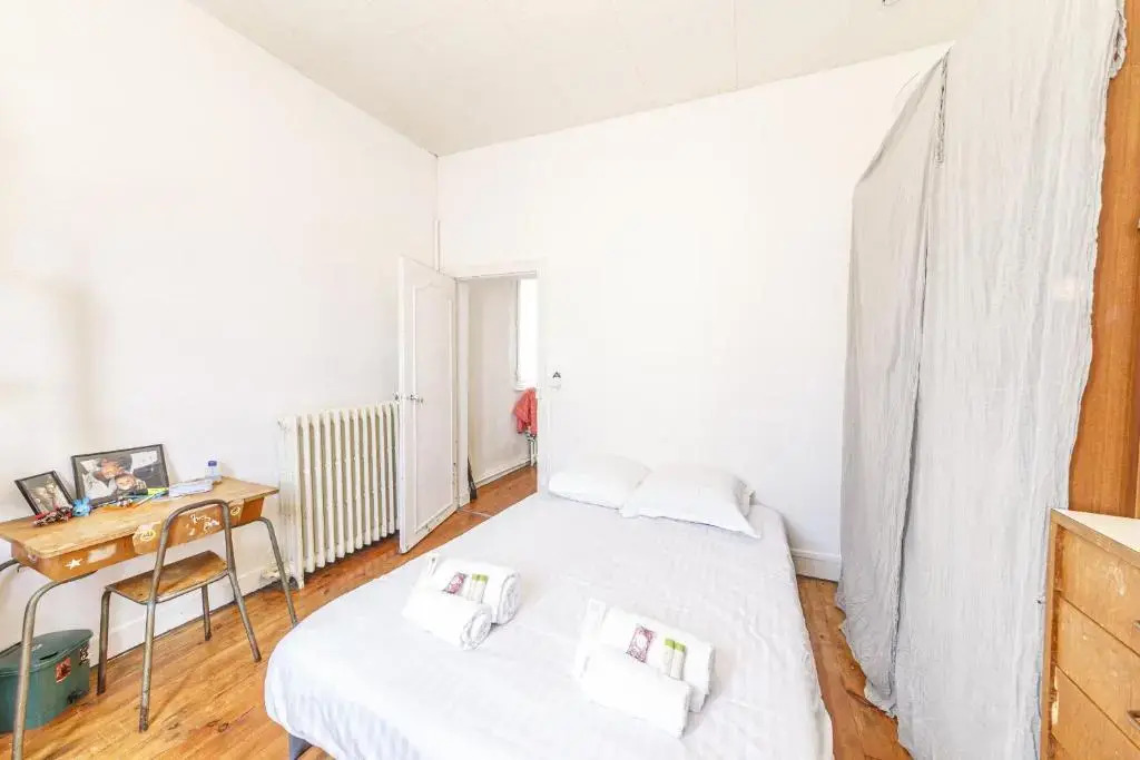 Maison avec beau jardin au c ur d'Angers