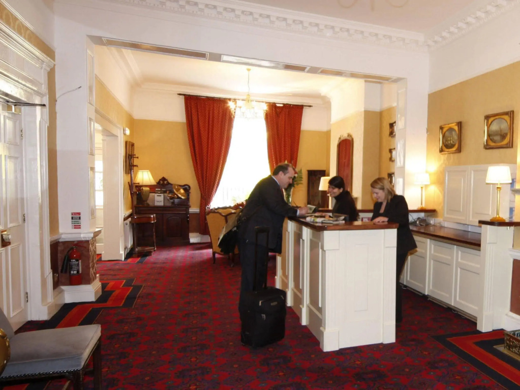 Castle Hotel