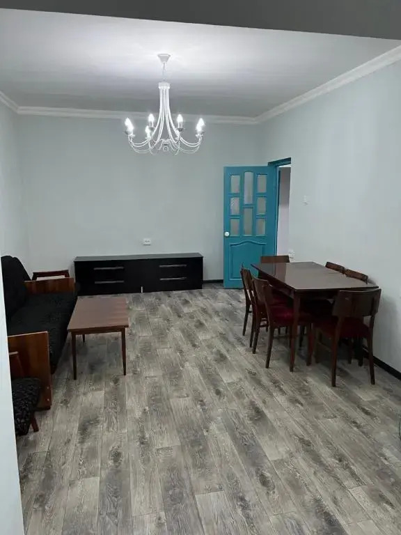 2 bedroom apartment center