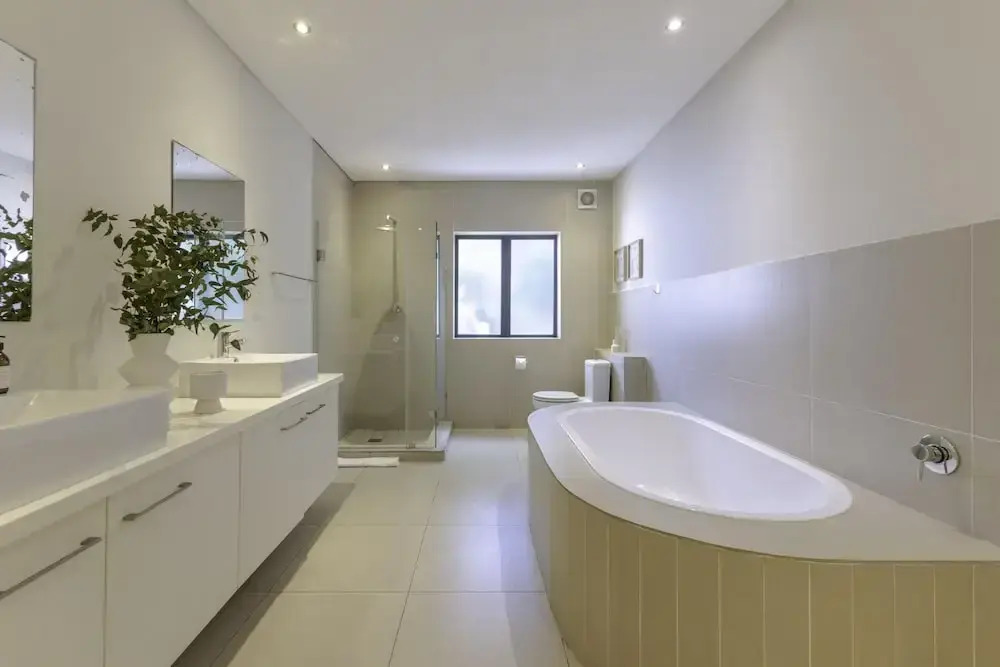 Newly Renovated 3 bed Apartment With Splashpool - 2283