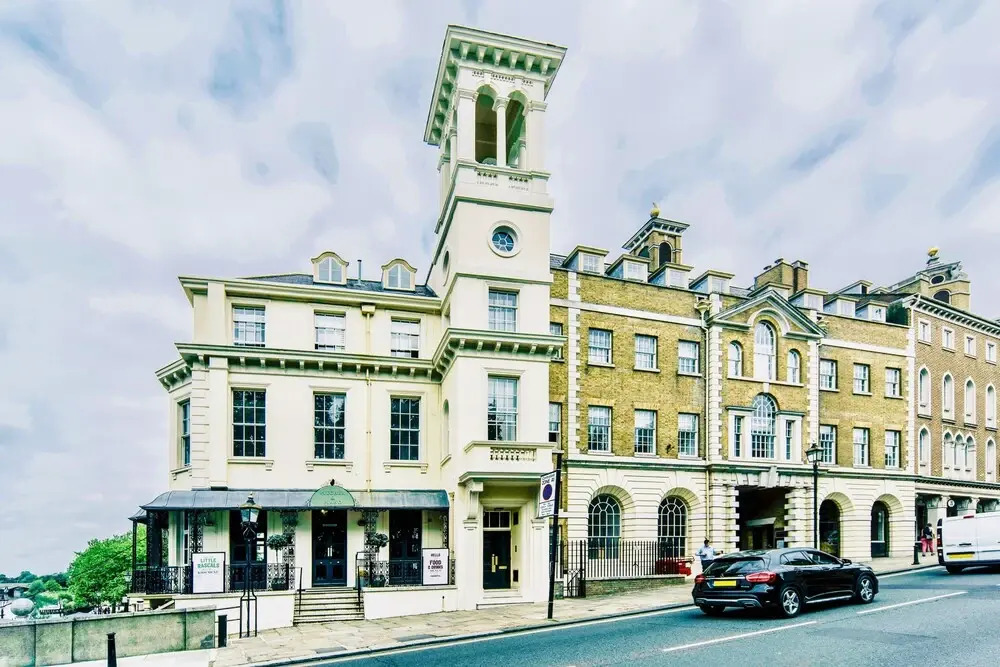 Richmond Riverside Villa