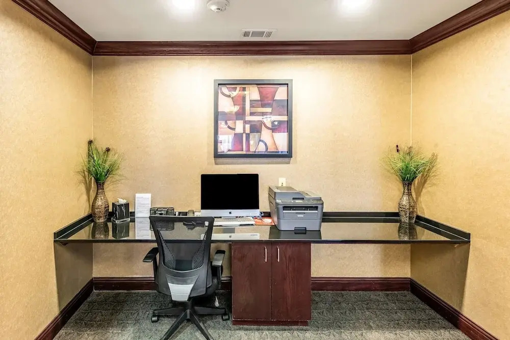 Holiday Inn Express & Suites Mineral Wells