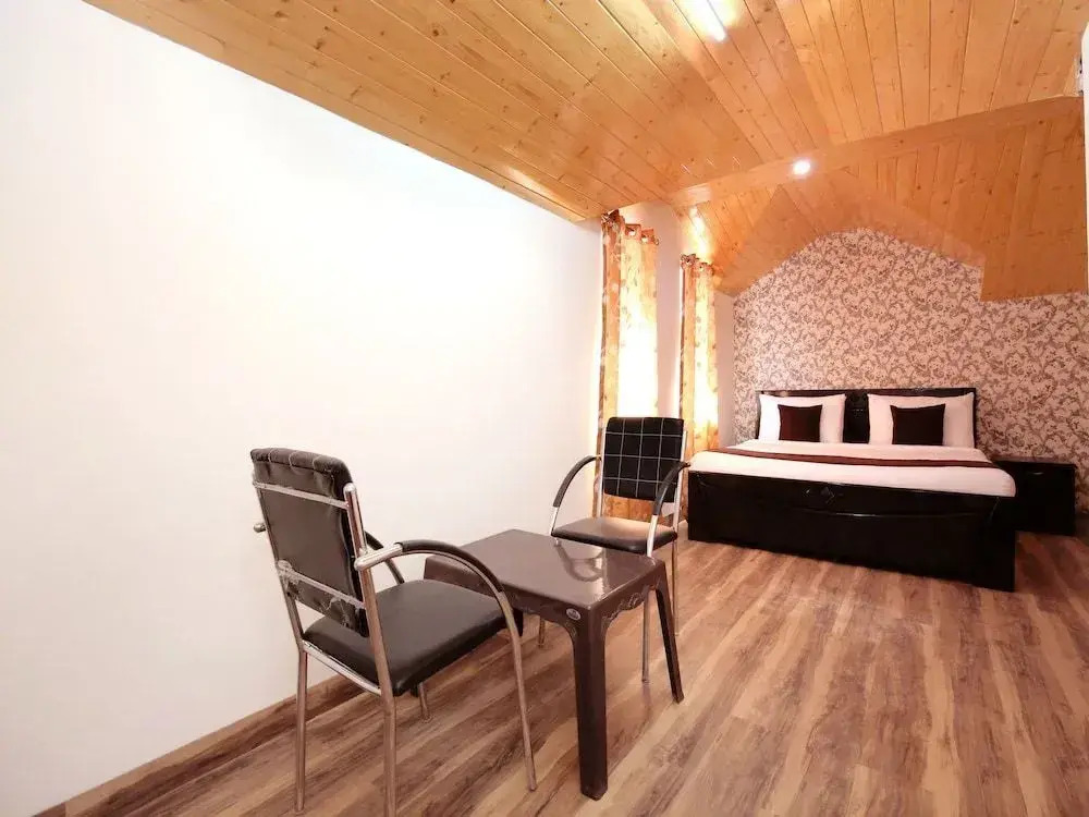 OYO 10084 Home 2BHK Wooden Cottage Bhattakufer