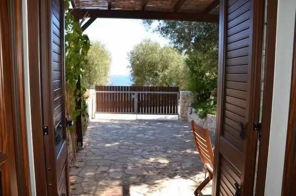 Mirto Sotto - Casa in Pietra sul Mare