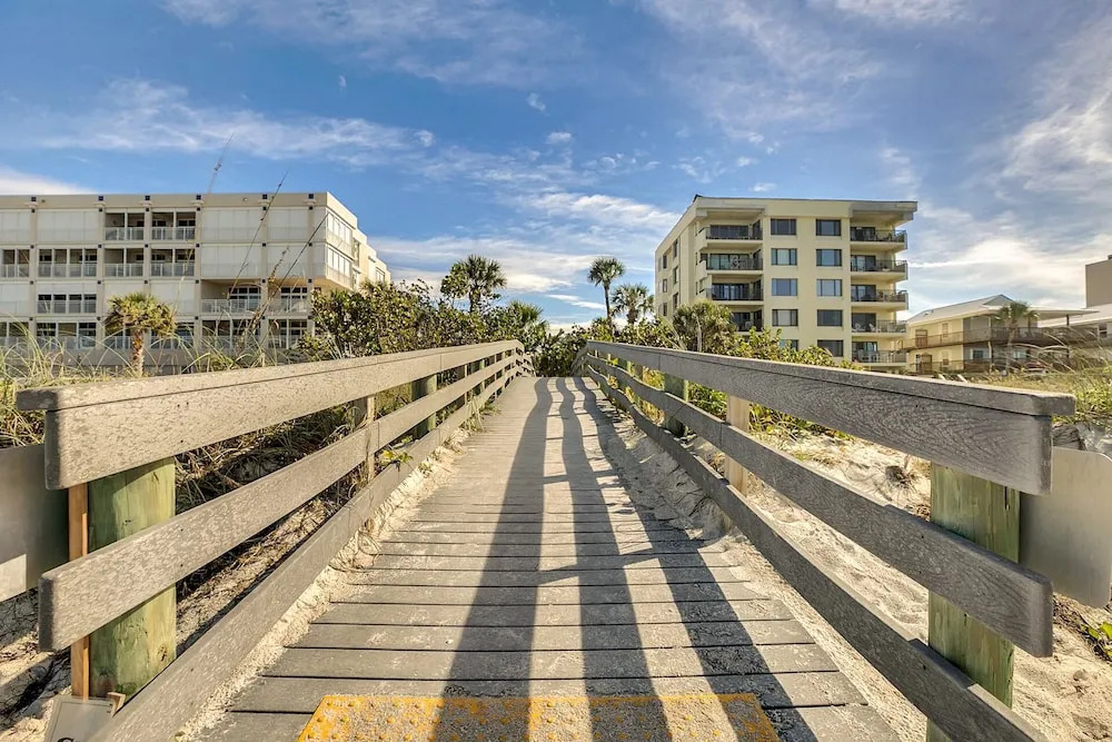 Beachside Condo in Tampa Bay by RedAwning