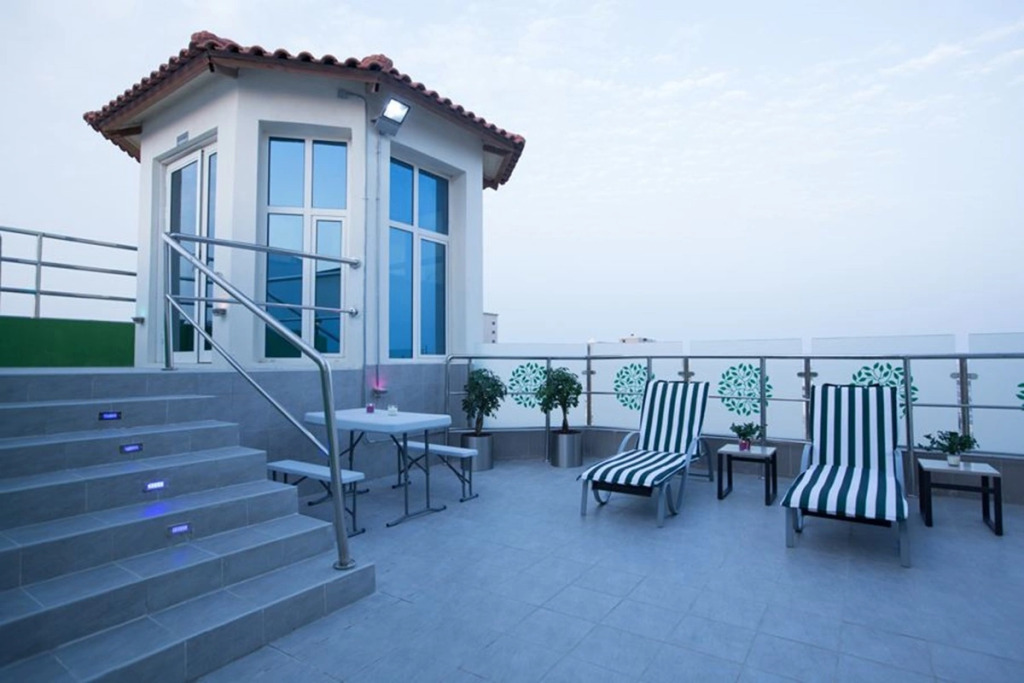 GREEN GARDEN HOTEL