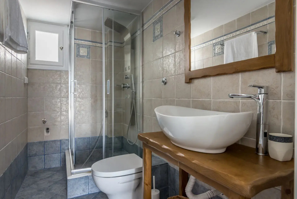 Michalakis Seaside Suites