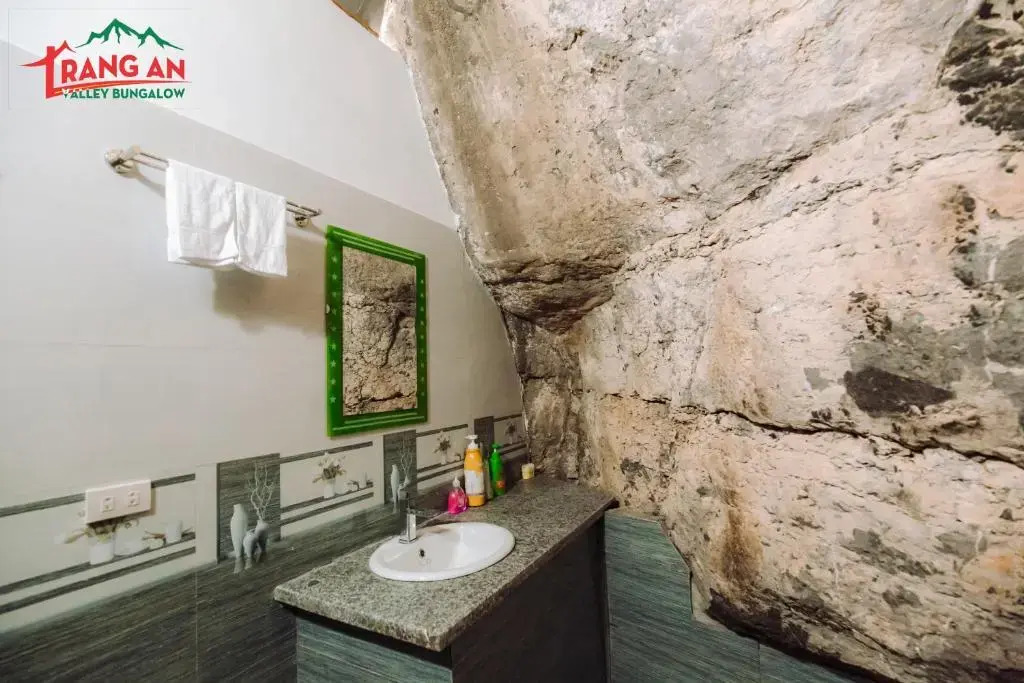 Trang An Valley Bungalow