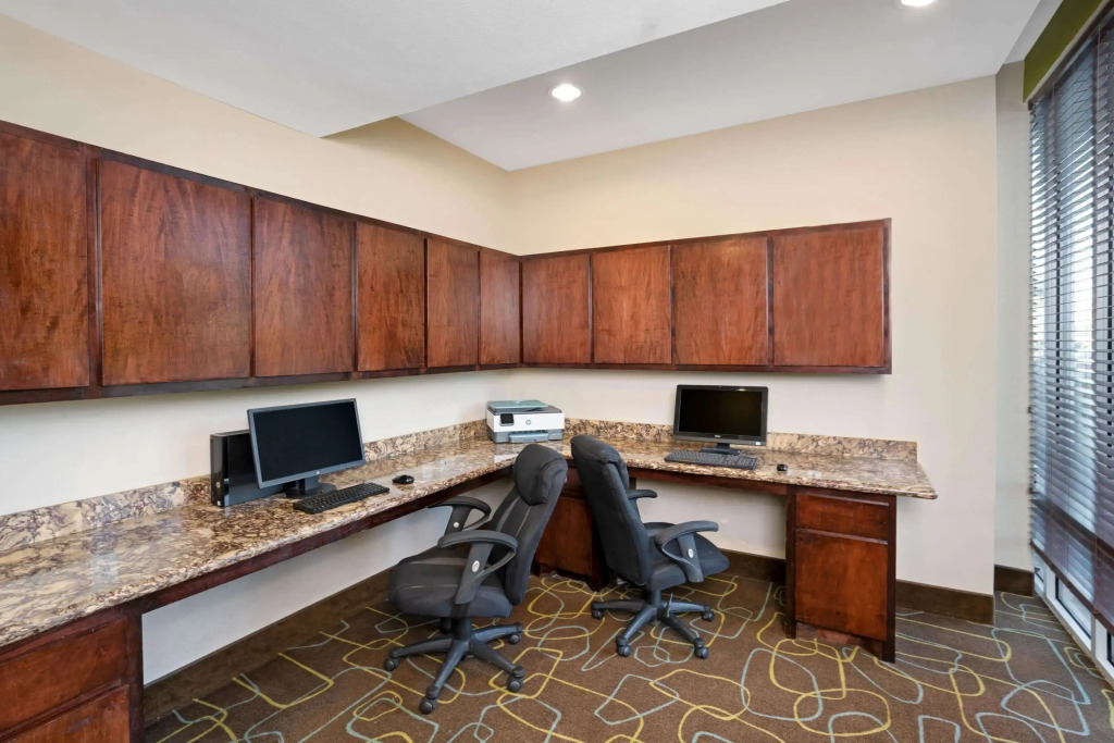 La Quinta by Wyndham Houston Willowbrook