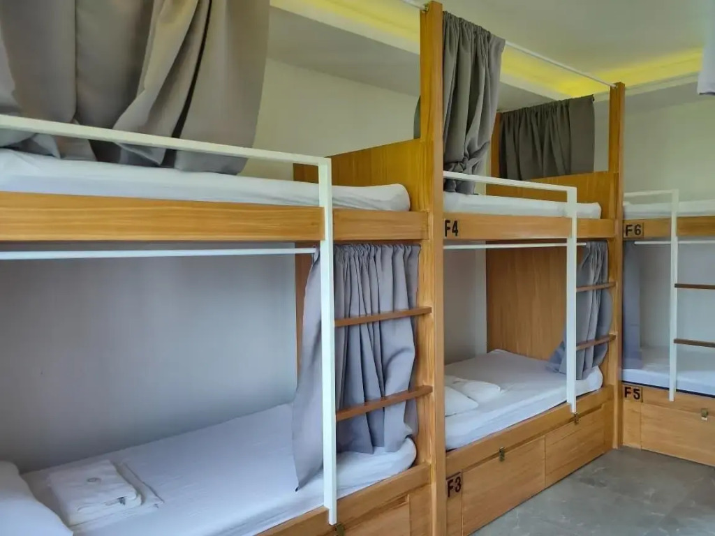 Red Picnic Hostel Panglao