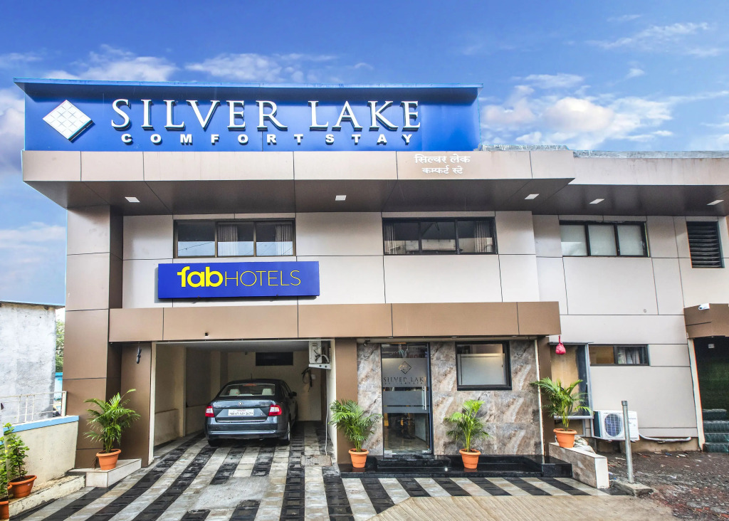 FabHotel Silver Lake