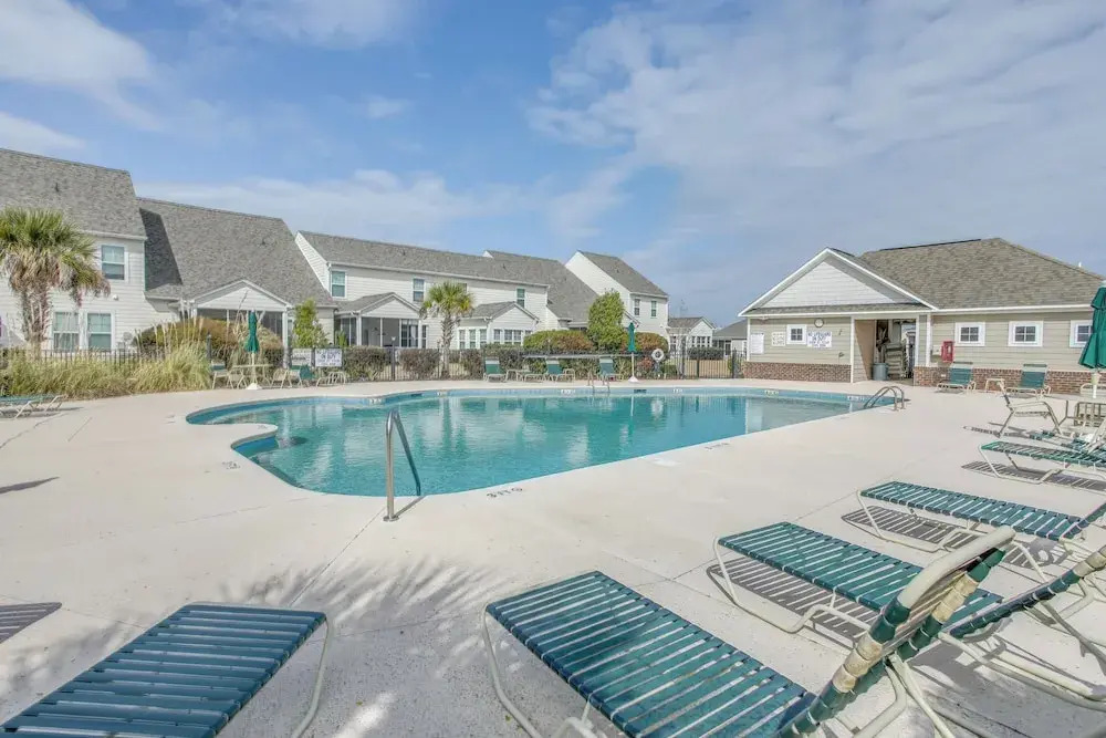 7 Mi to Myrtle Beach Boardwalk: Condo w/ Balcony!