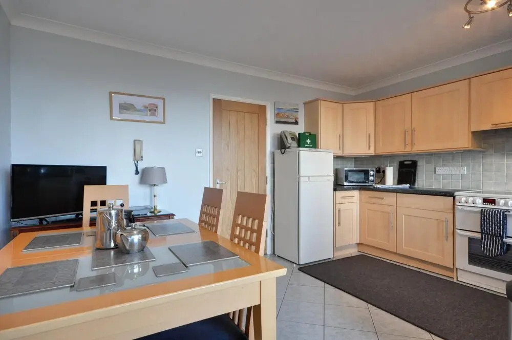 Blue Swell in Poole With 3 Bedrooms and 3 Bathrooms