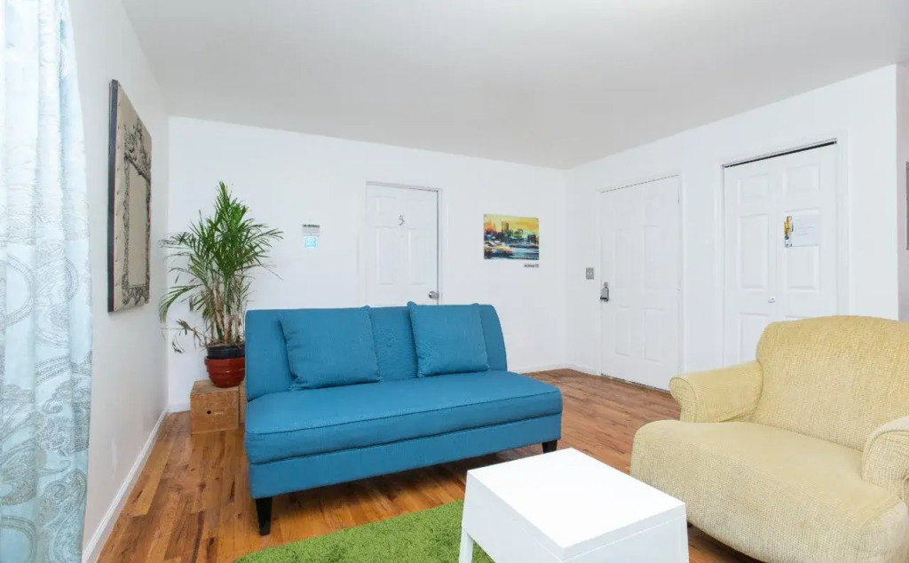 Racpanos Modern Stay on Ocean Avenue