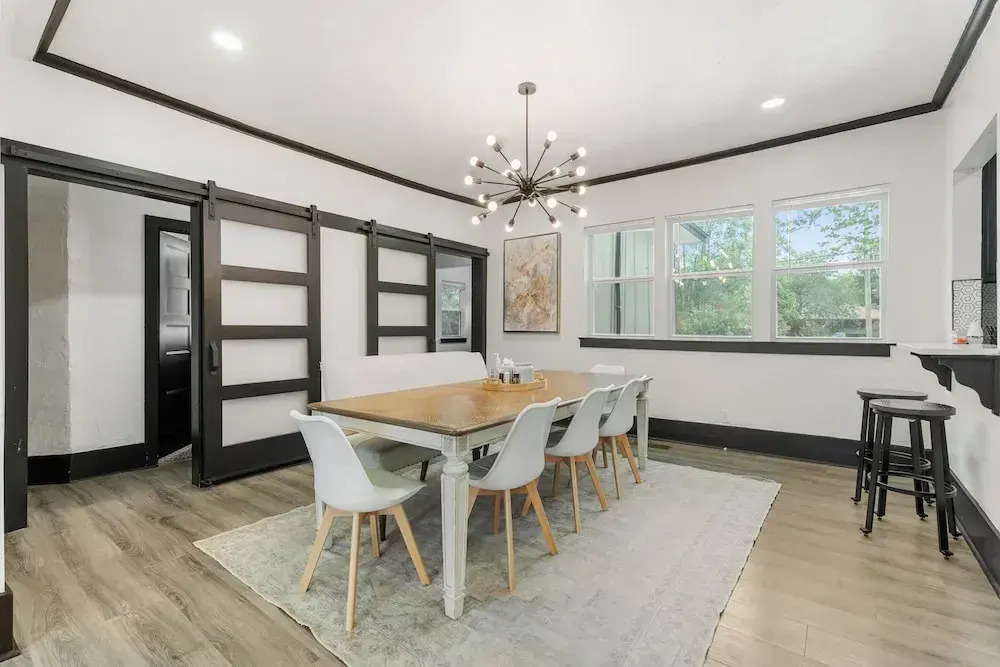 6BR Retreat Comfort Convenience Kitchen 16