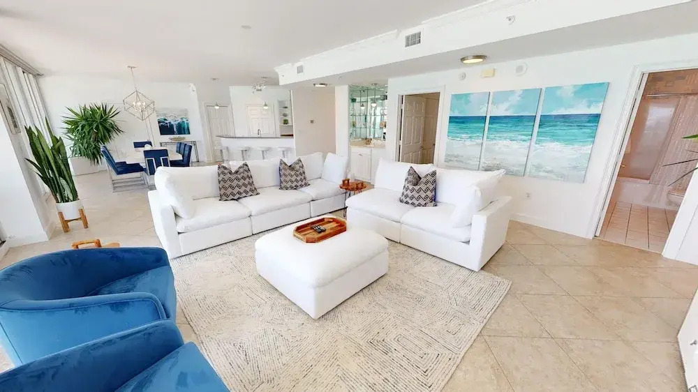 Oceania 807 3 Bedroom Condo by RedAwning