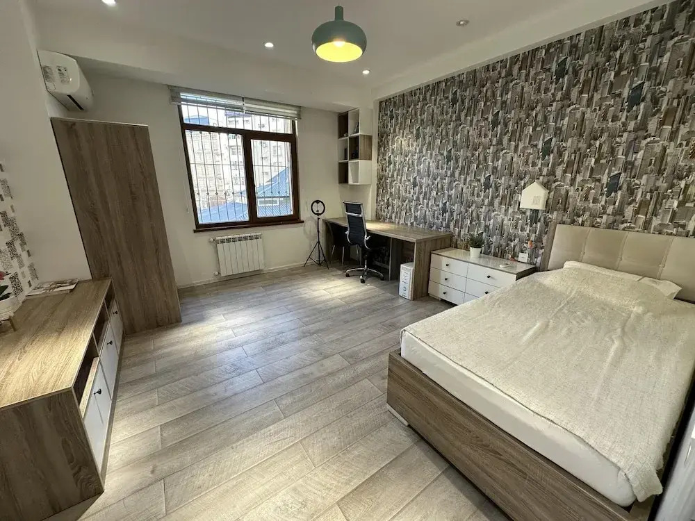 Charming 2-bed Apartment in Baku City Center