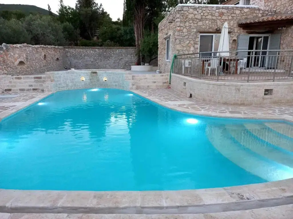 Louiza - Luxury Stone Villa