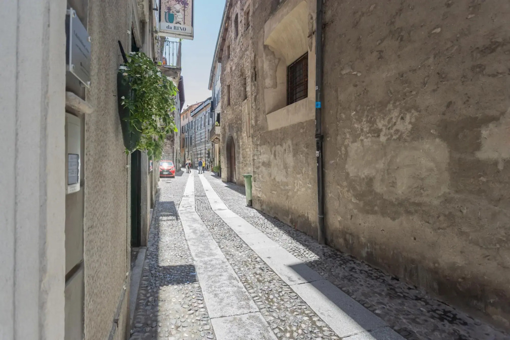 Via Vitani Piano 1 in Como