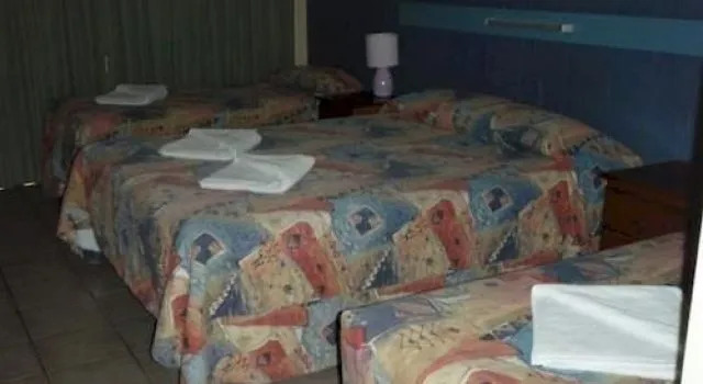 Gladstone Village Motel
