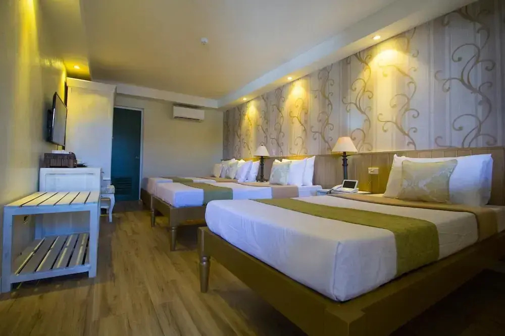 Sola Hotel & Sola Bed and Breakfast