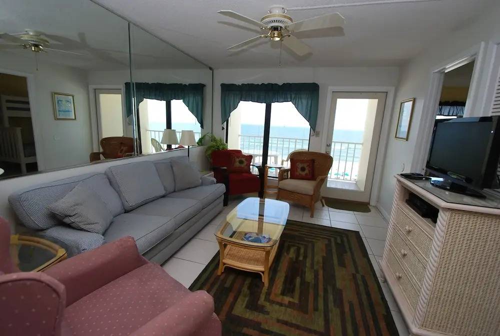 Island Shores 653 by RedAwning
